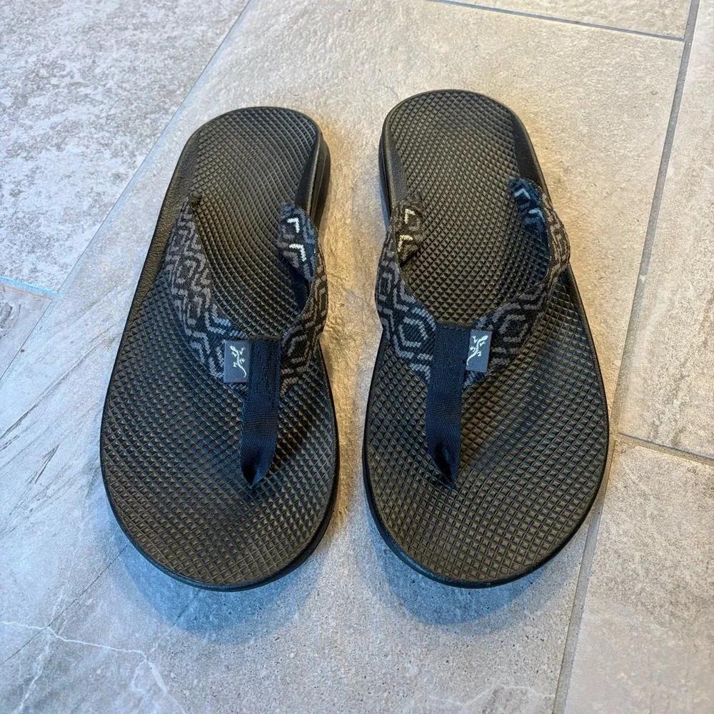Chaco Black & Gray  Flip-Flops - Picture 2 of 4